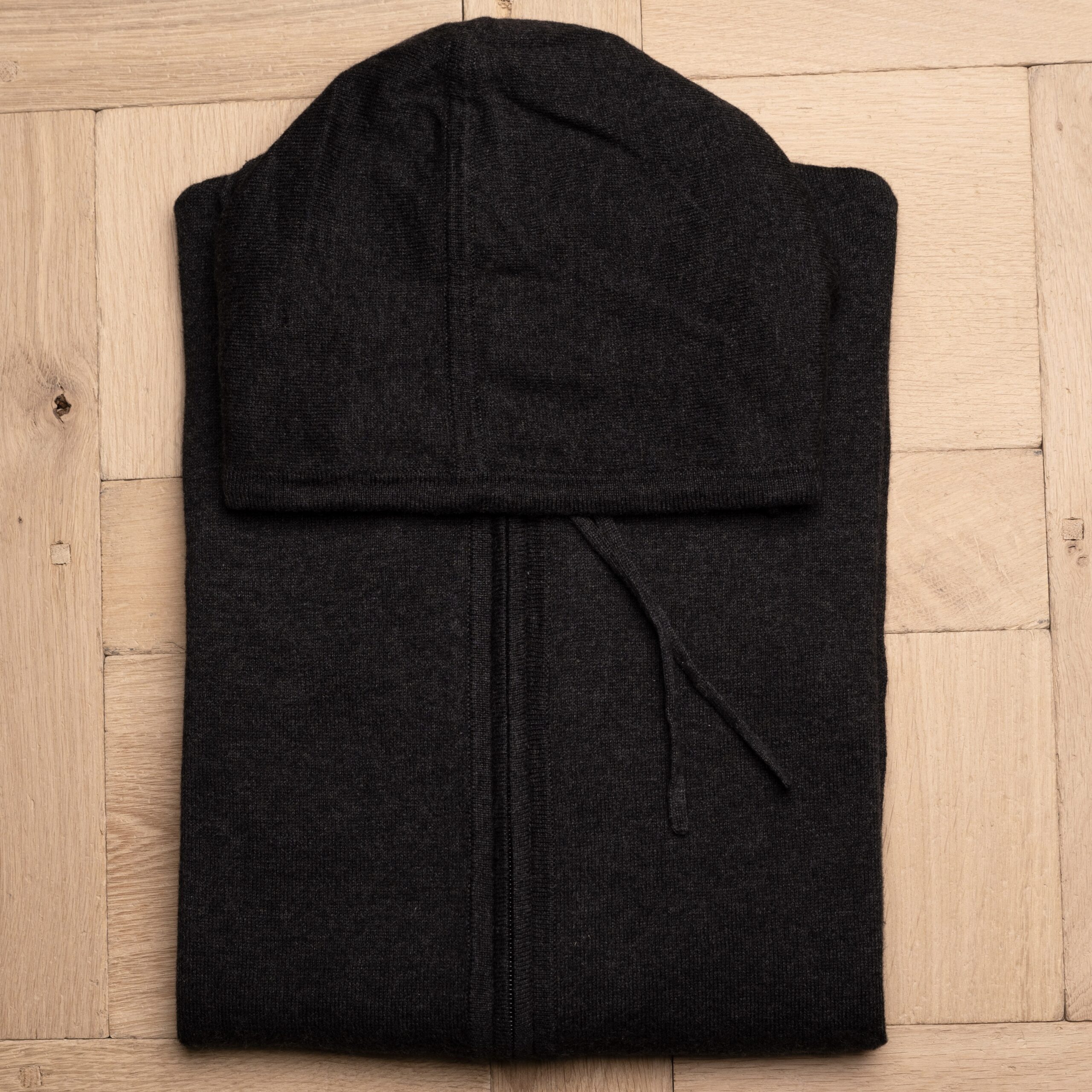 Pull Zippé Capuche – Gris Anthracite – Au Chaud Capuche H24-06757