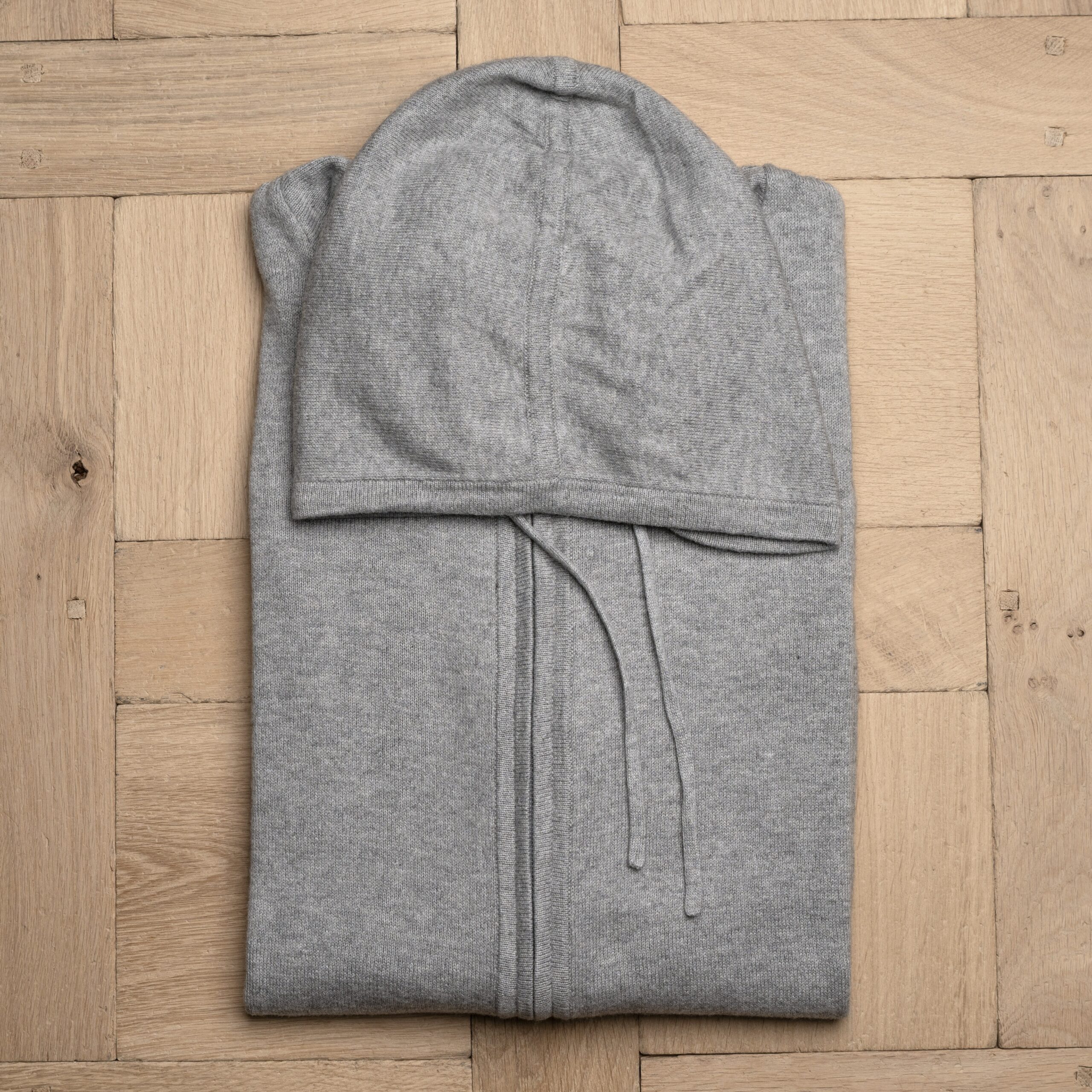 Pull Zippé Capuche – Gris Claire – Au Chaud Capuche H24-06759